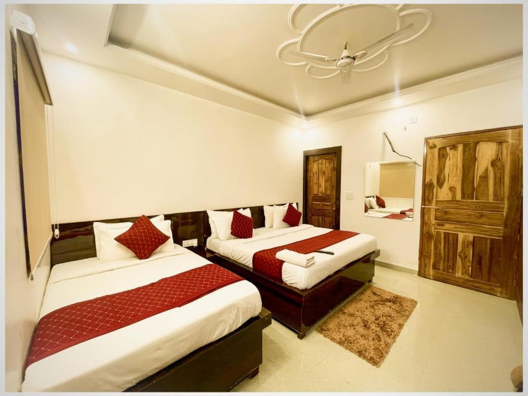Townhouse 03 Hotel Agra  Ngoại thất bức ảnh