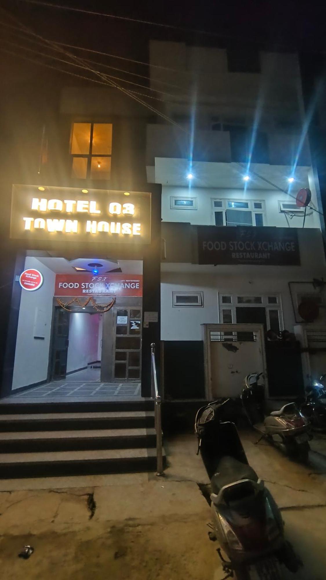 Townhouse 03 Hotel Agra  Ngoại thất bức ảnh