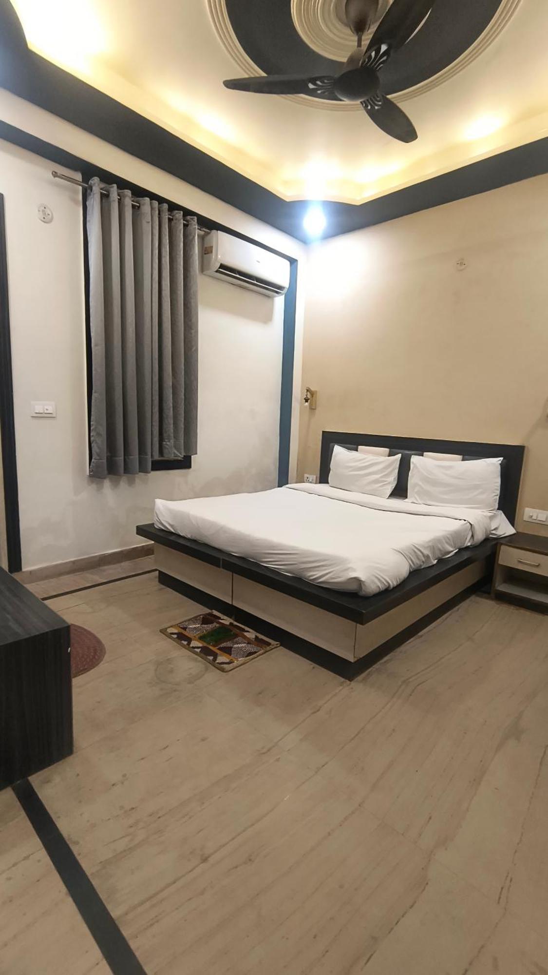 Townhouse 03 Hotel Agra  Ngoại thất bức ảnh