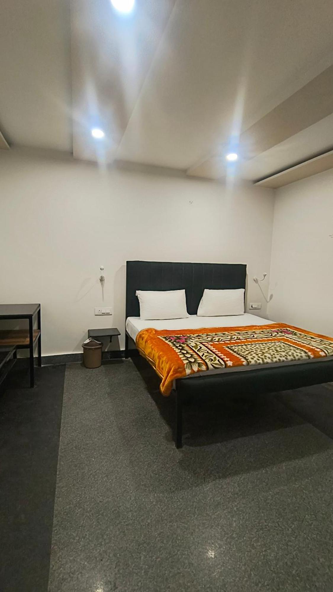 Townhouse 03 Hotel Agra  Ngoại thất bức ảnh