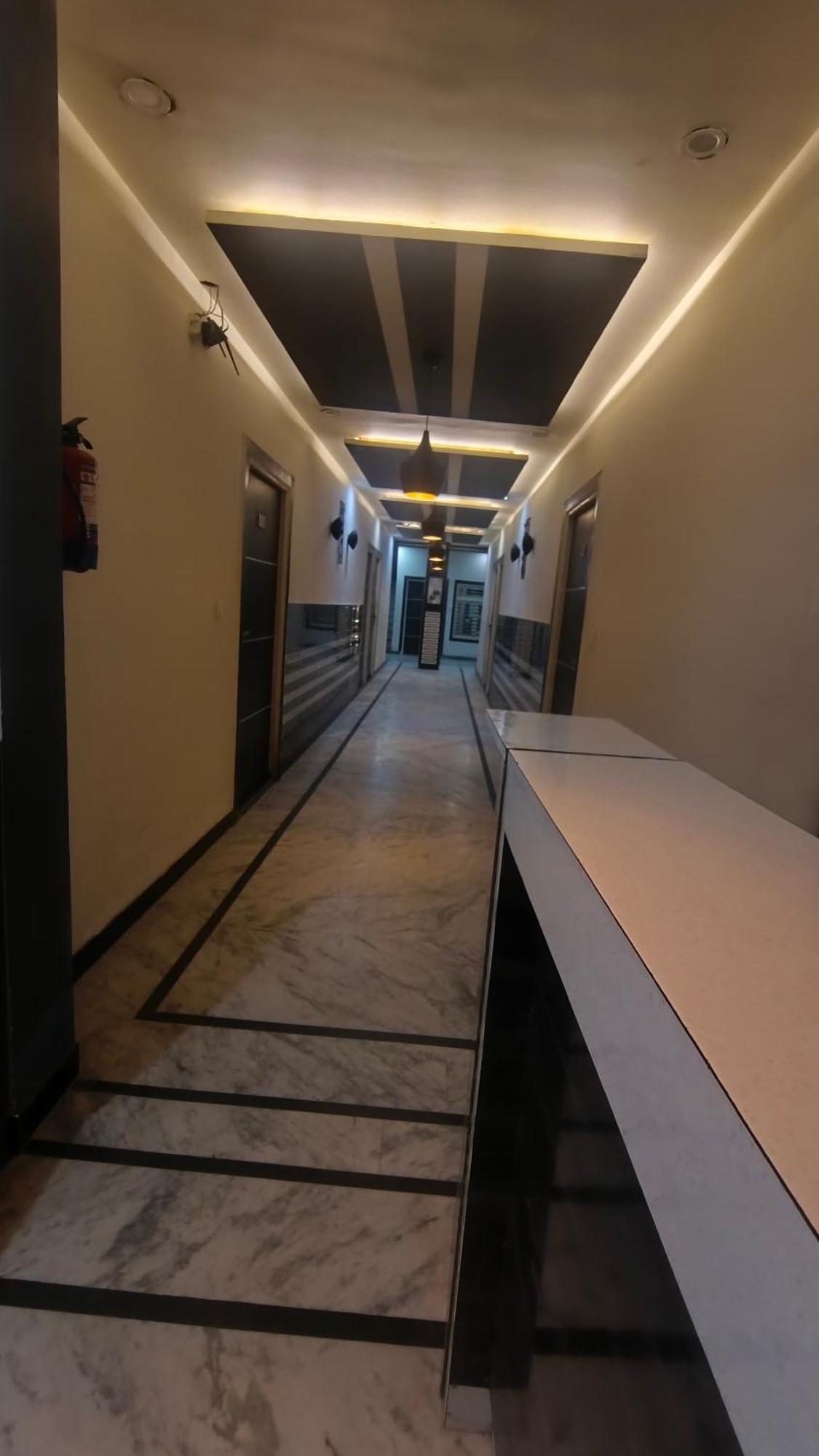 Townhouse 03 Hotel Agra  Ngoại thất bức ảnh